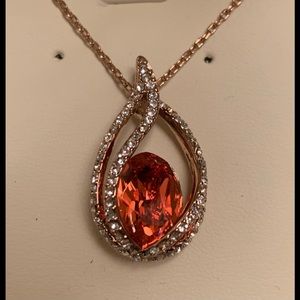 Necklace 18” and pendant. Higher end costume jewelry. Price ⬇️ New, never worn.